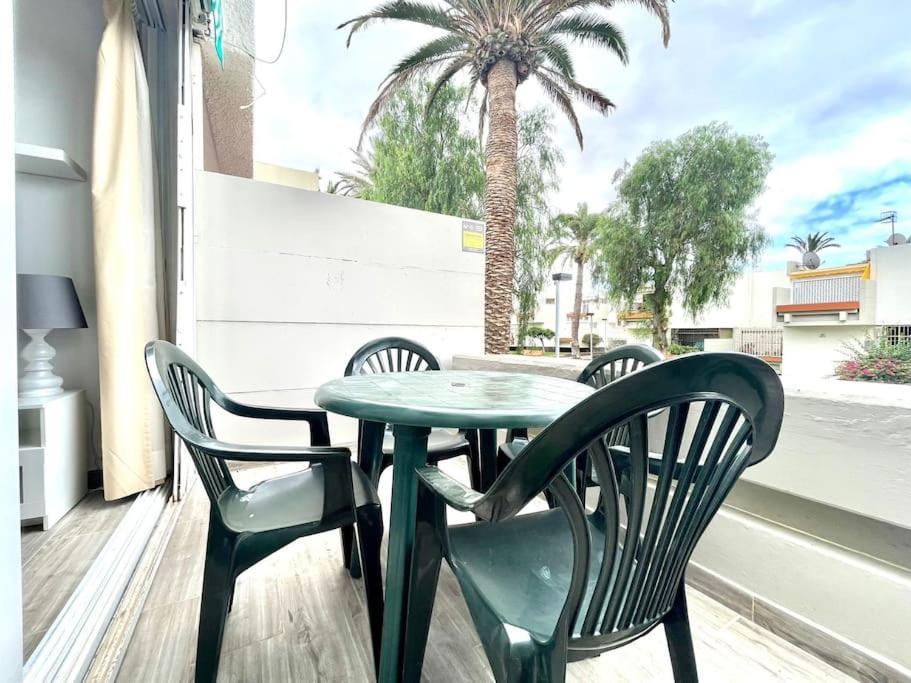 קוסטה דל סילנסיו Apartamento Con Piscina Sur De Tenerife מראה חיצוני תמונה
