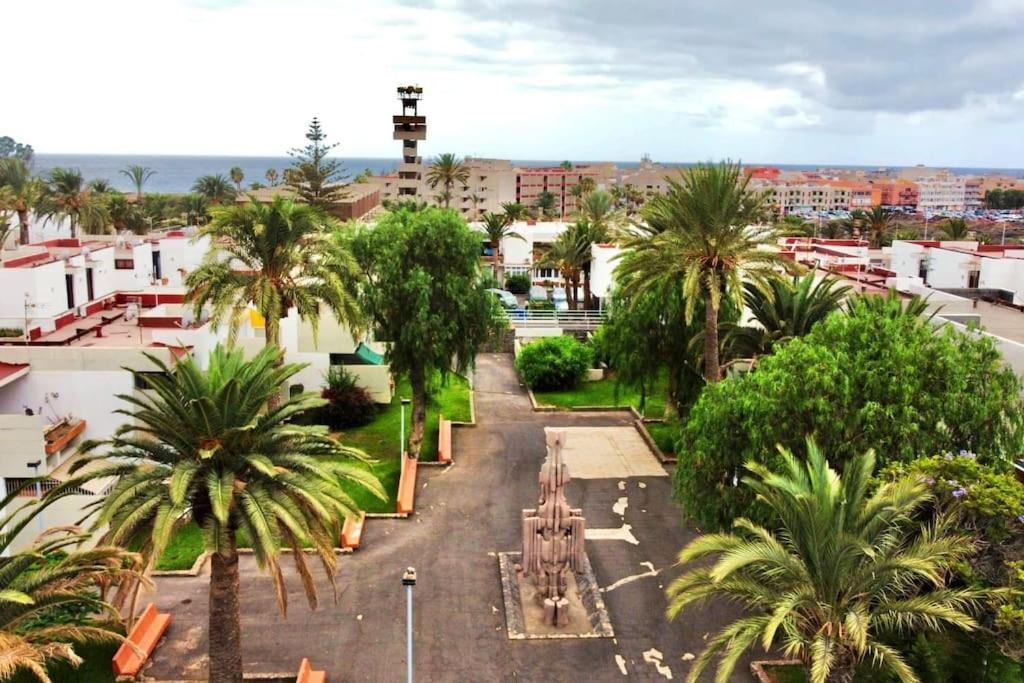 קוסטה דל סילנסיו Apartamento Con Piscina Sur De Tenerife מראה חיצוני תמונה